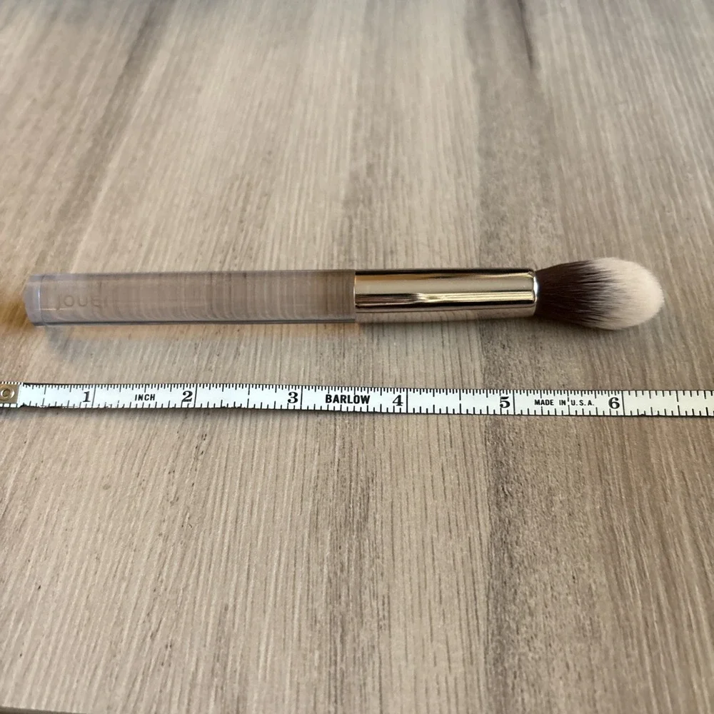jouer cosmetics essential